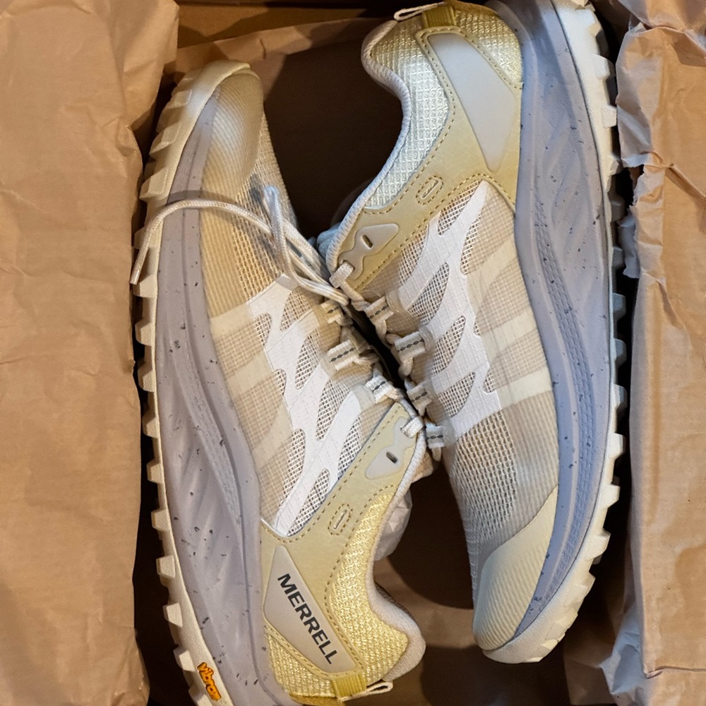 Merrell ANTORA 3 Cream Sneakers - Picture 10 of 11